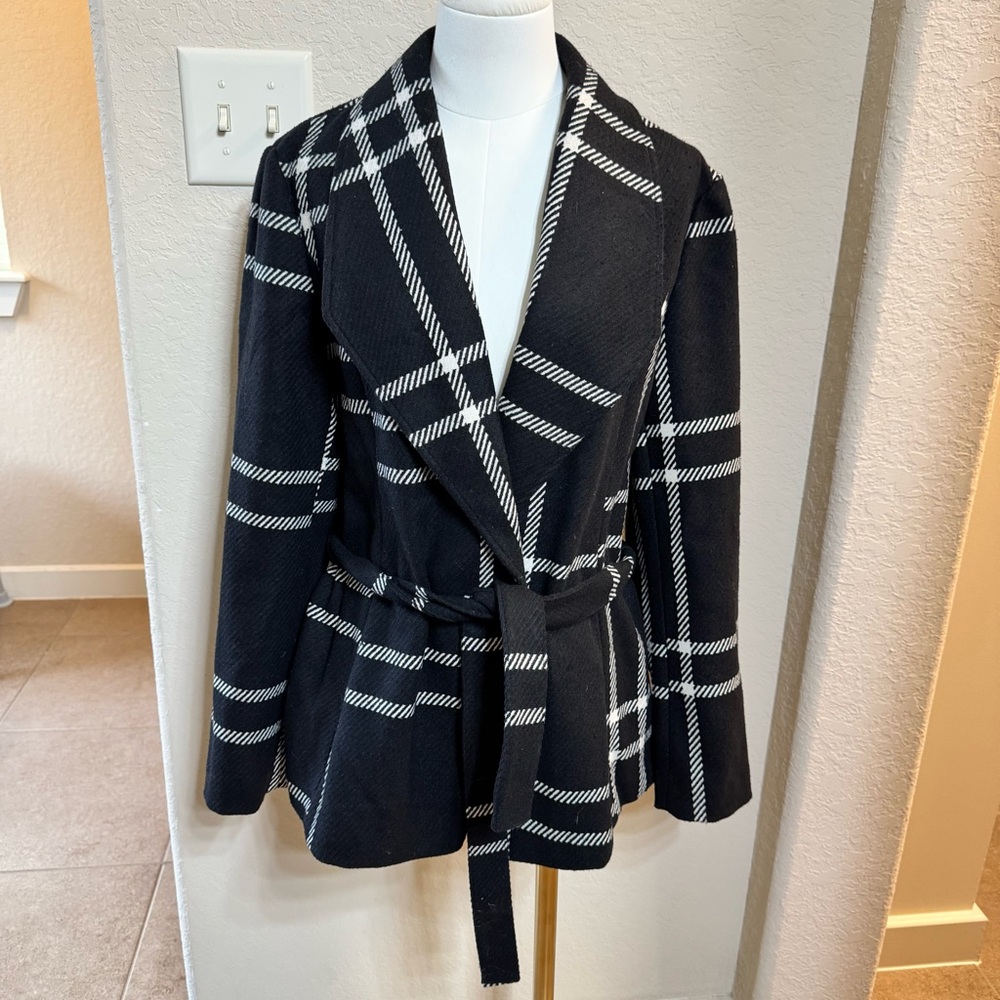 White House Black Market Black and White Plaid Belted Blazer